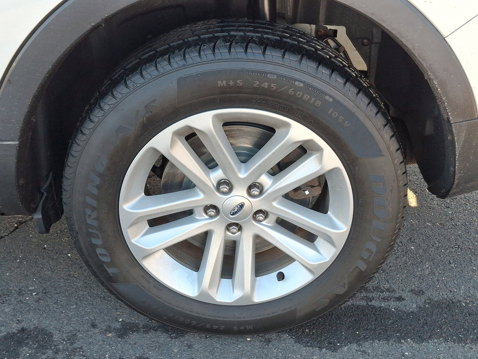 Used 2015 Ford Explorer XLT image 9