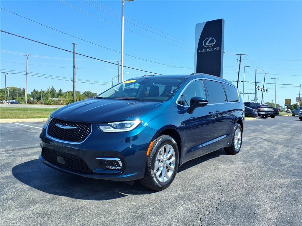 Used 2022 Chrysler Pacifica Touring-L