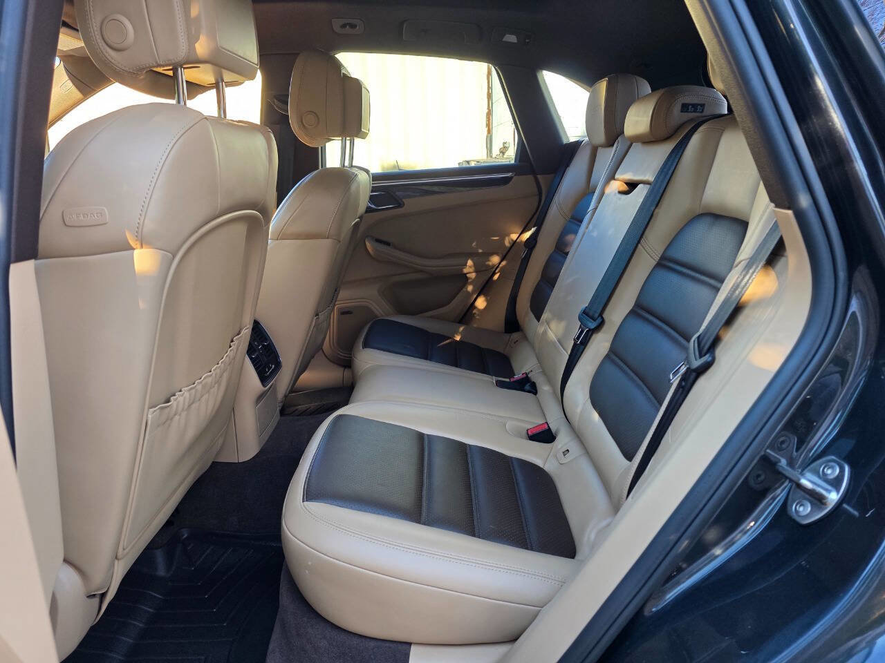 Used 2017 Porsche Macan GTS image 35