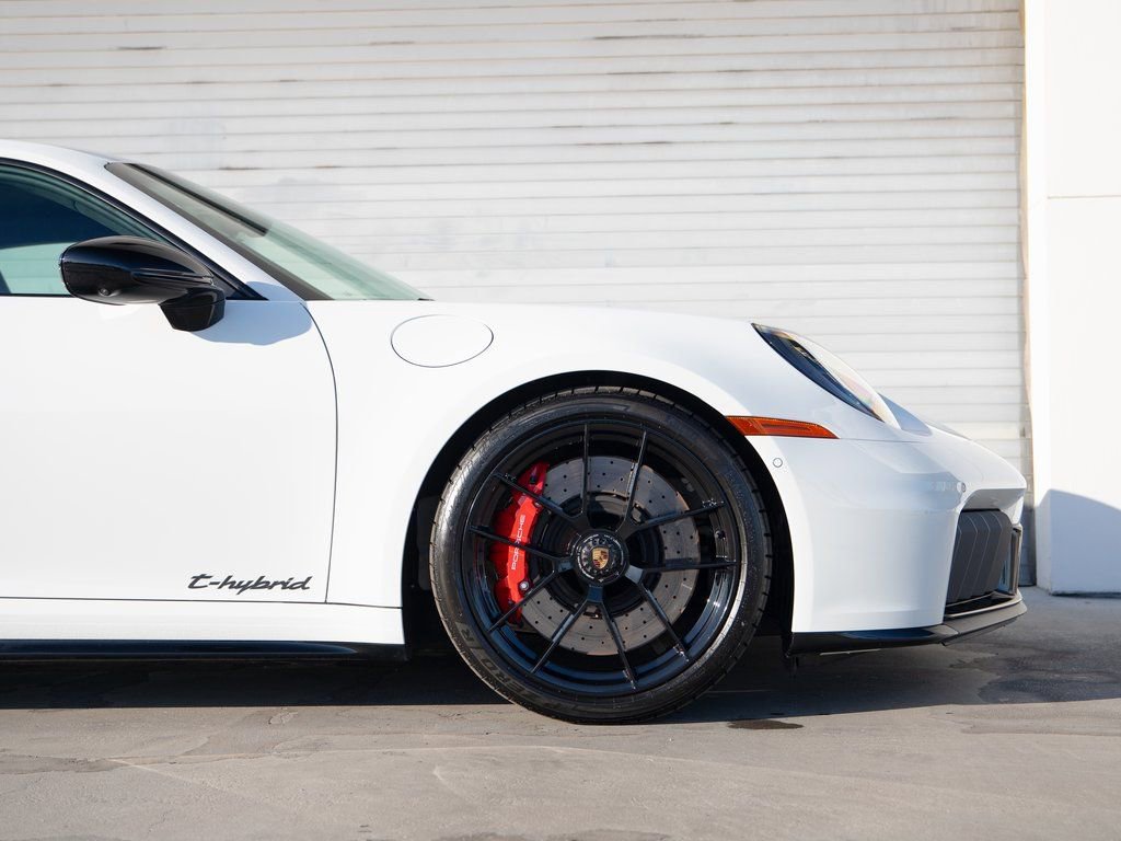 Used 2026 Porsche 911 Carrera GTS image 11
