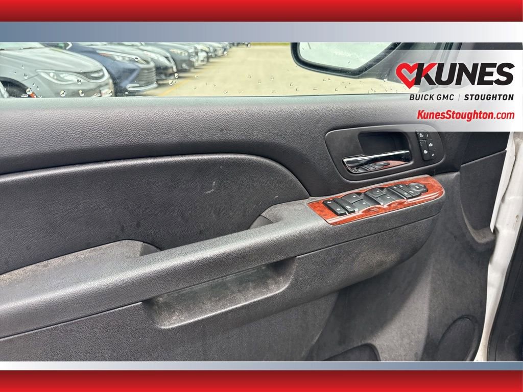 Used 2012 Chevrolet Suburban LT w/ Luxury Package image 17