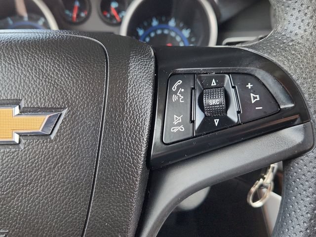 Used 2013 Chevrolet Cruze LS FWD image 36