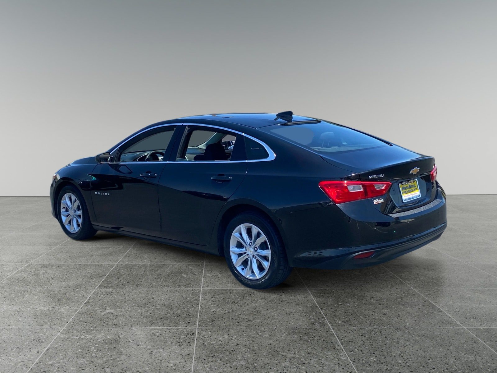 Used 2024 Chevrolet Malibu LT FWD image 3