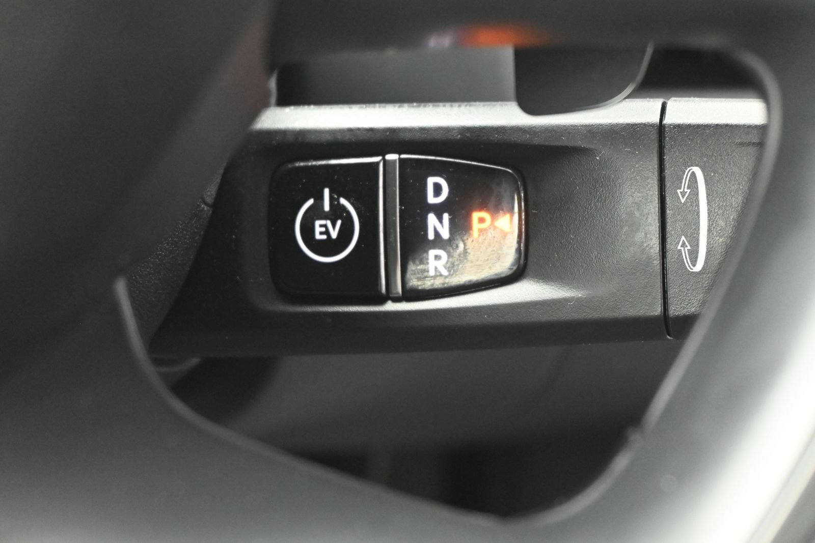 Used 2024 Kia EV9 Land w/ Towing Package AWD/4WD image 29