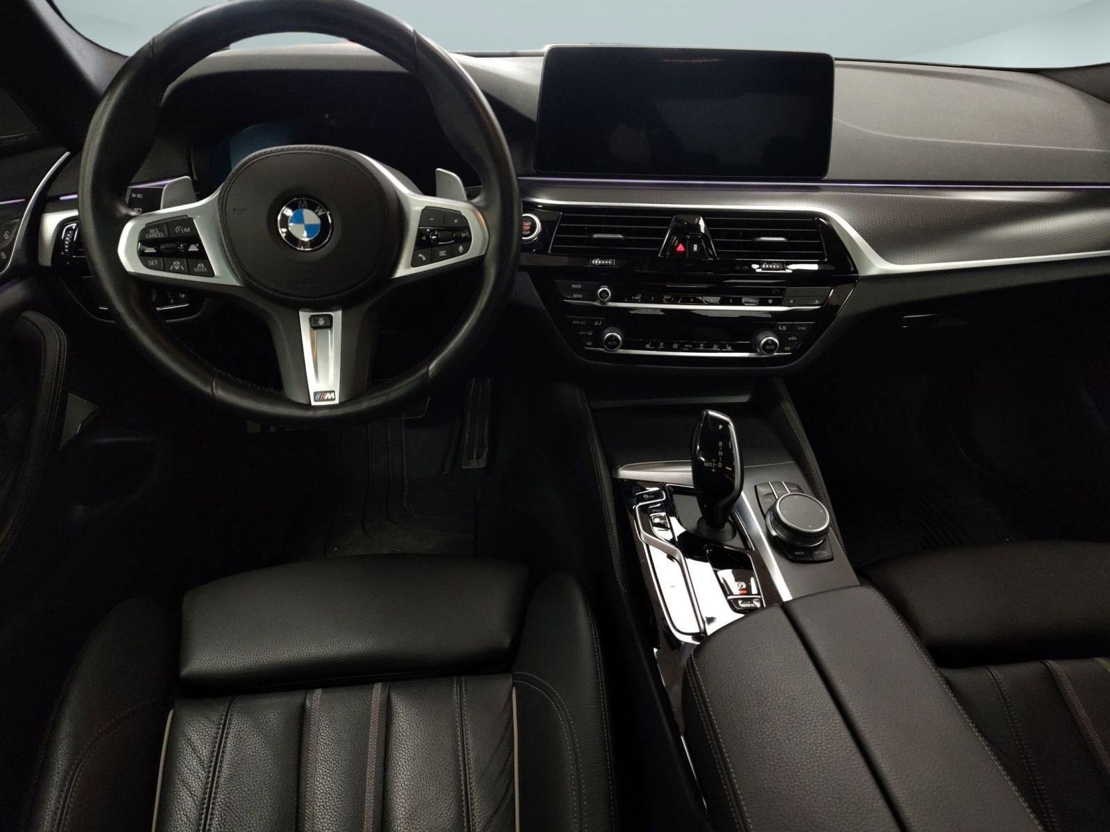 Used 2022 BMW 540i xDrive w/ M Sport Package image 25