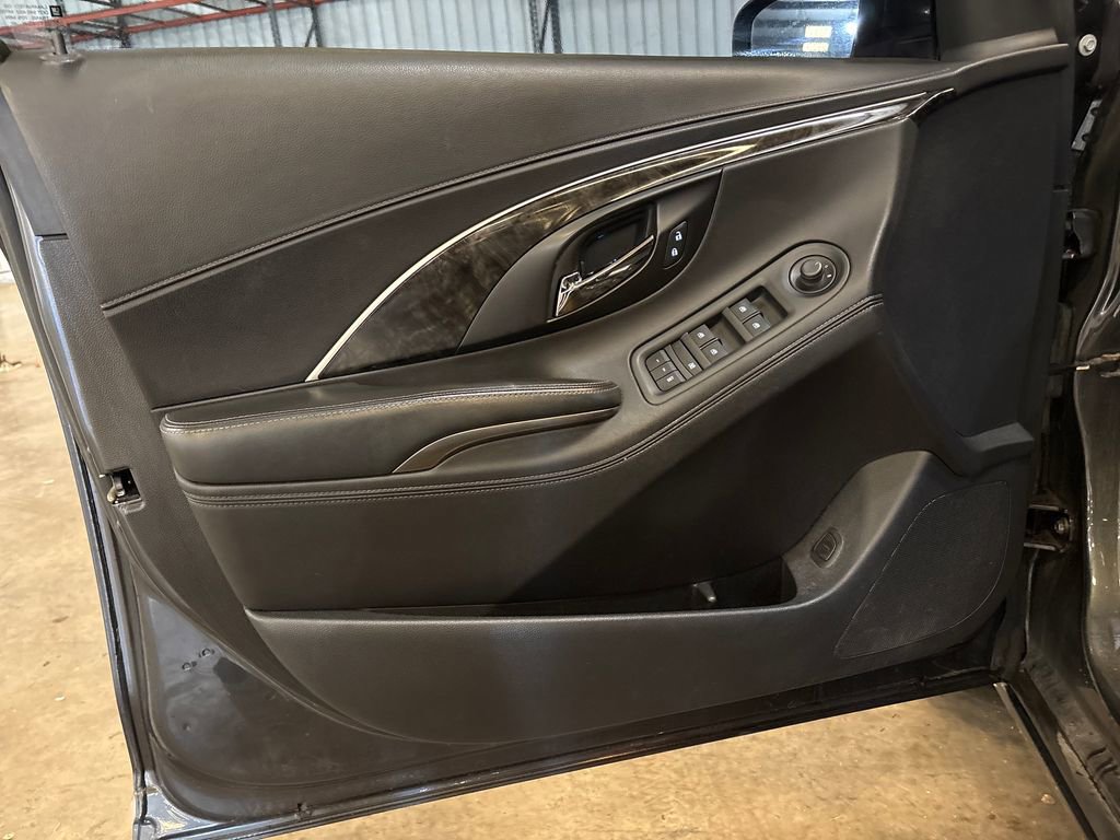 Used 2016 Buick LaCrosse Leather FWD image 10