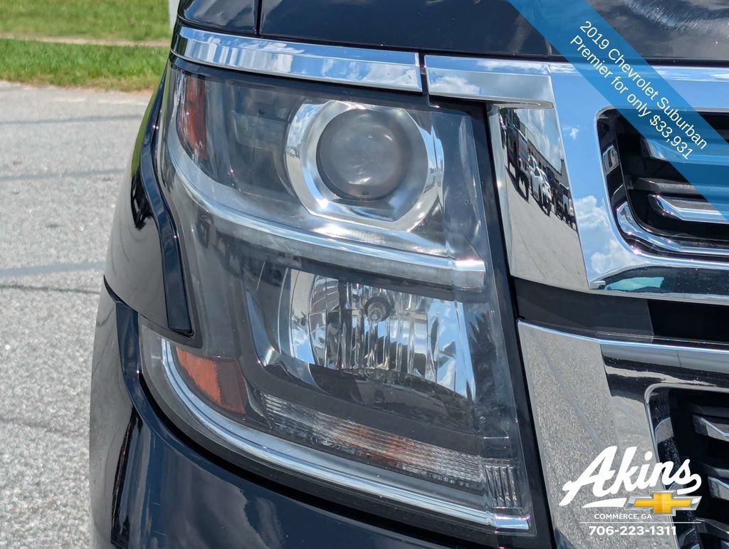 Used 2019 Chevrolet Suburban Premier AWD/4WD image 10
