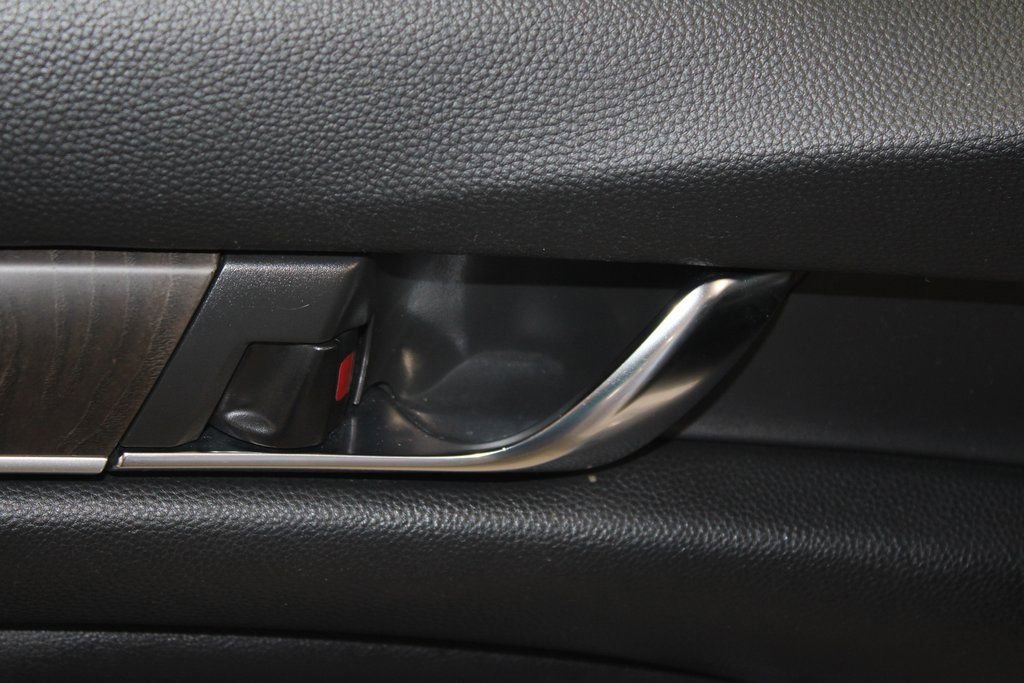 Used 2021 Honda Accord EX image 7