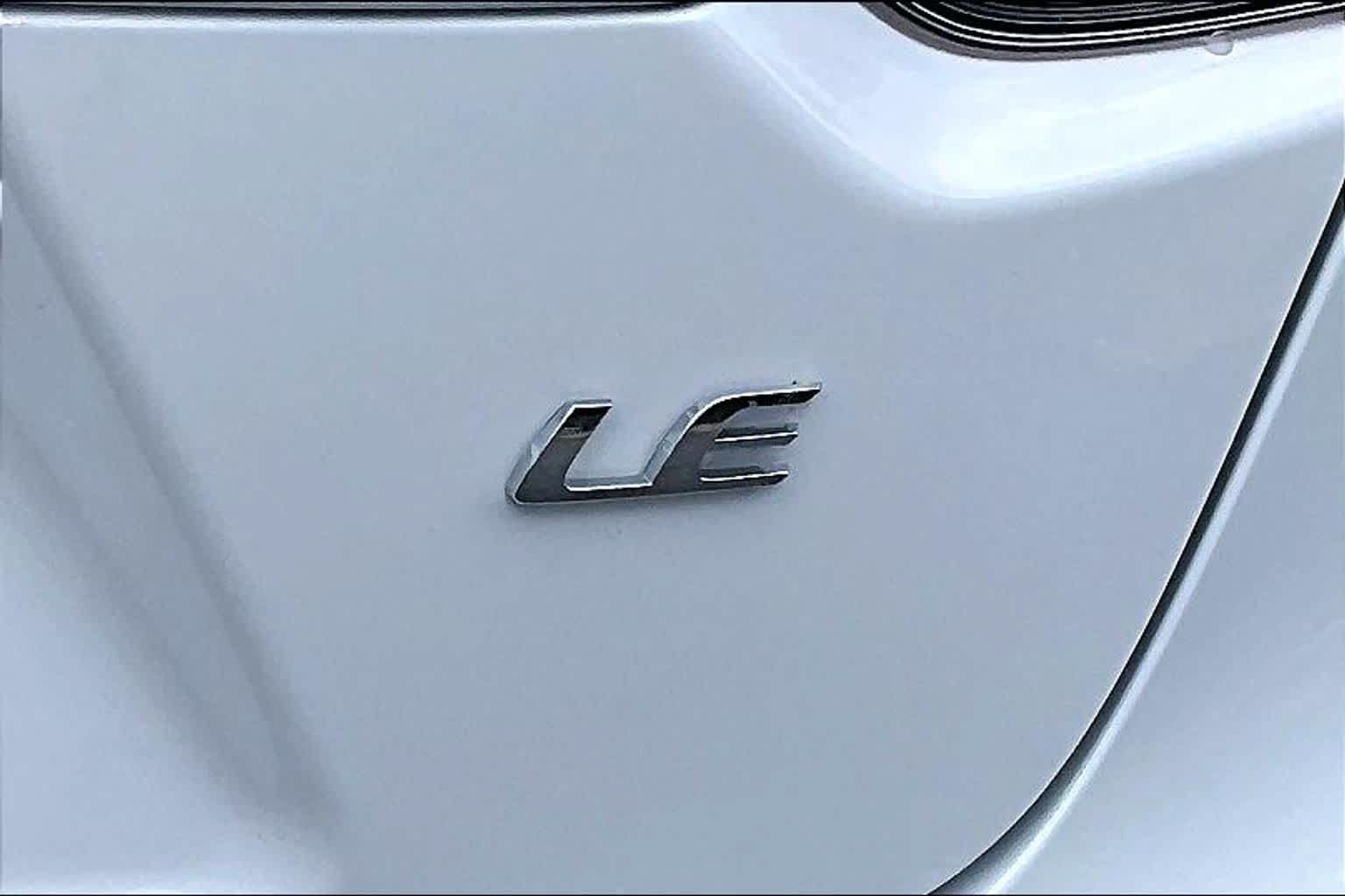 Used 2026 Toyota Corolla LE FWD image 18