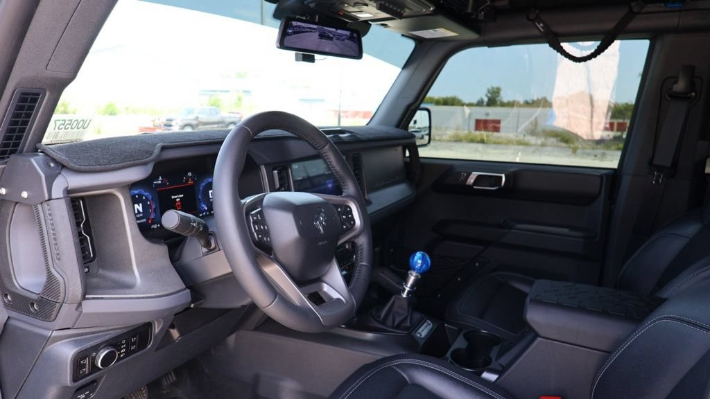 Used 2025 Ford Bronco Badlands AWD/4WD image 13
