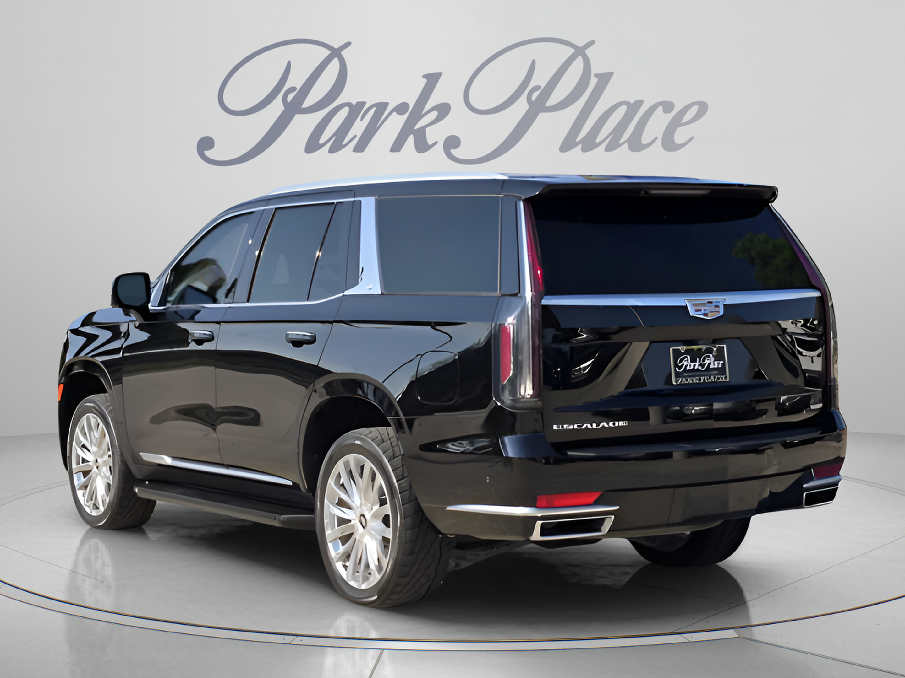 Used 2024 Cadillac Escalade Premium Luxury w/ Performance Package AWD/4WD image 3