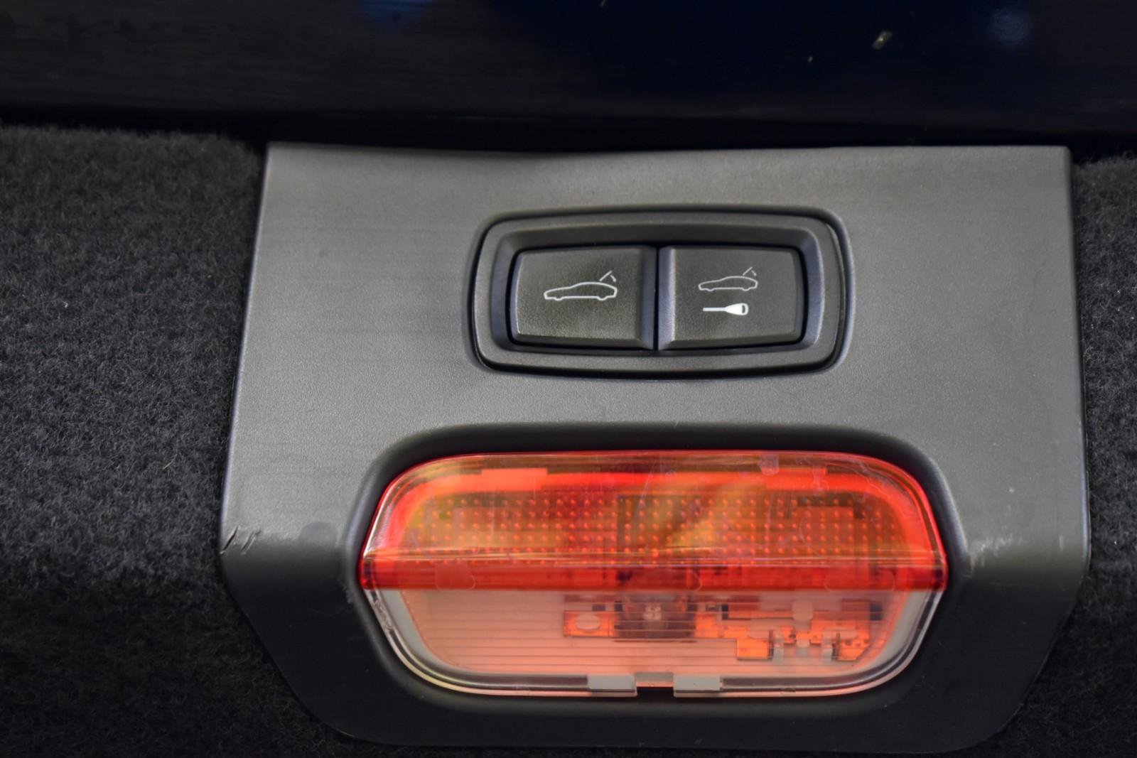 Used 2014 Porsche Cayenne Turbo w/ Comfort Plus Package (PU4) image 50