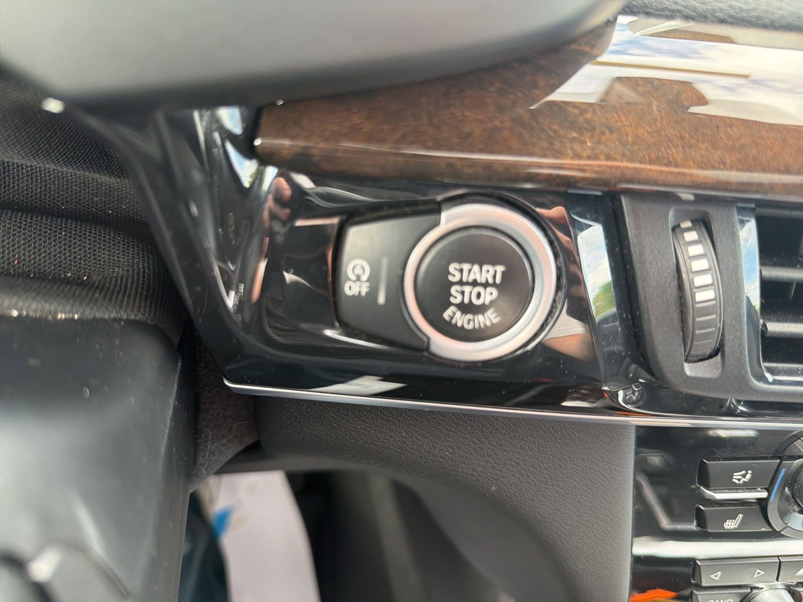 Used 2018 BMW X5 xDrive35i w/ Premium Package image 17