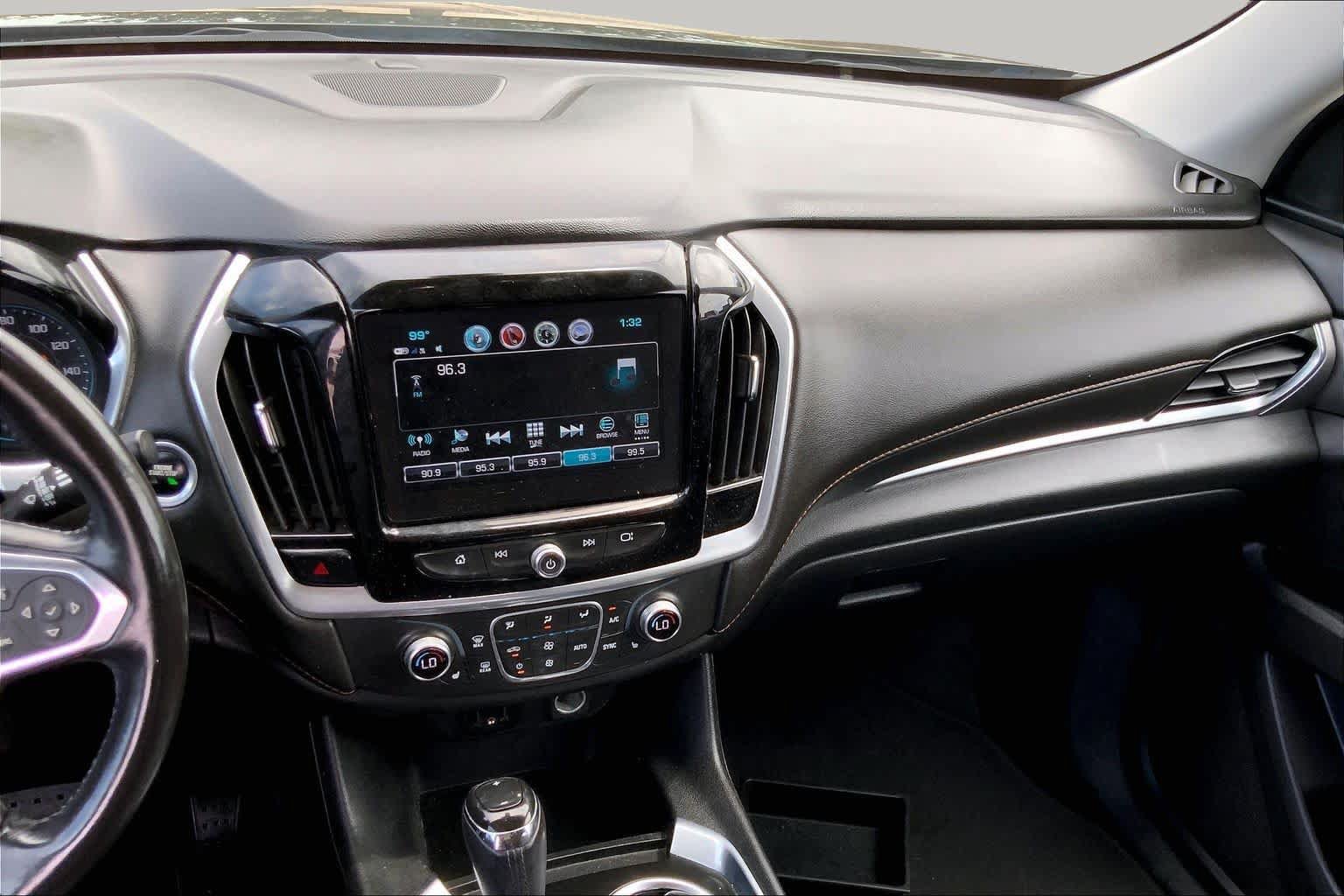 Used 2019 Chevrolet Traverse LT FWD image 7