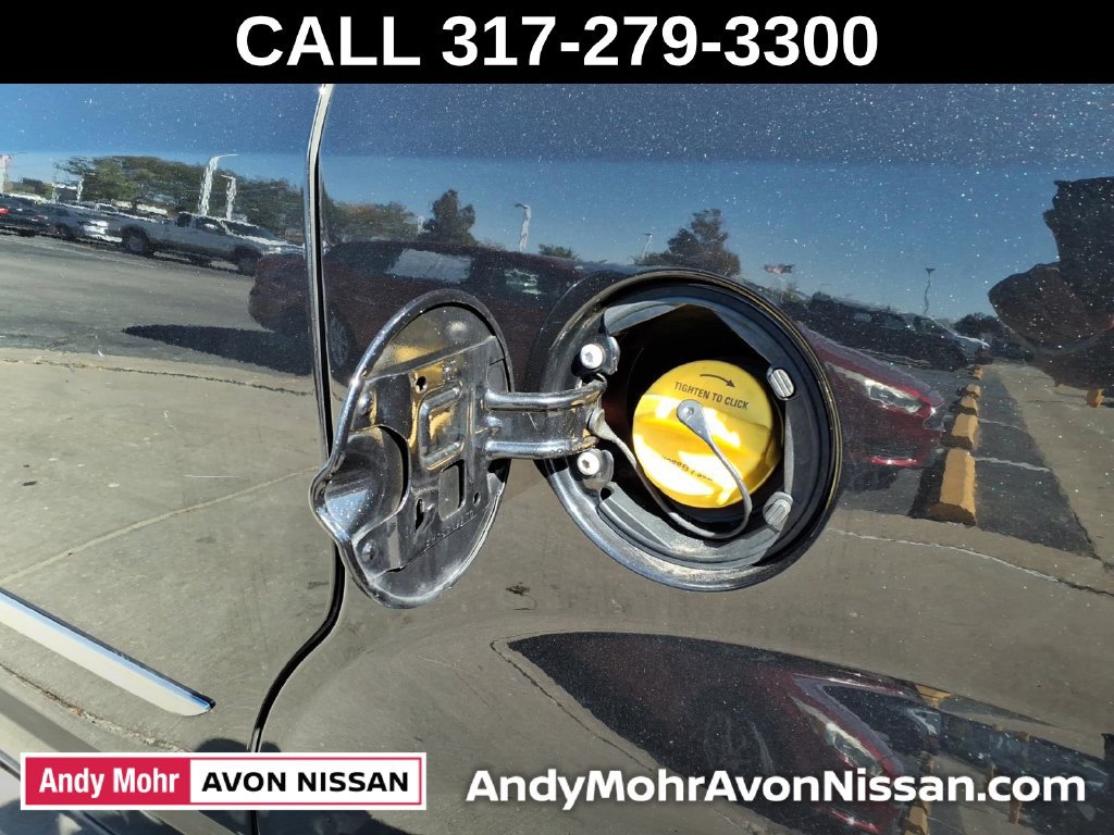 Used 2016 Chrysler Town & Country Touring-L FWD image 12