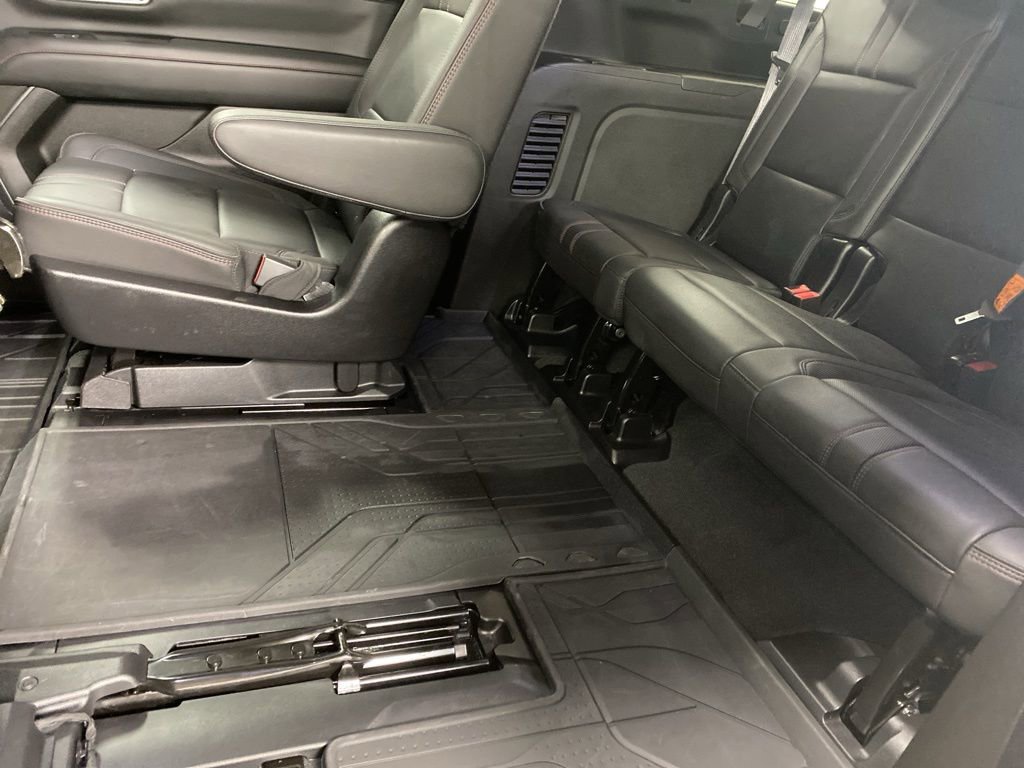 Used 2024 Chevrolet Suburban RST w/ Luxury Package AWD/4WD image 36