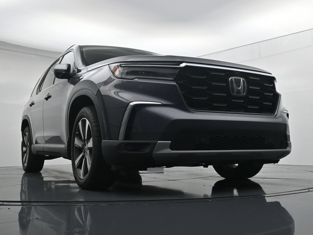 Used 2023 Honda Pilot Elite image 18