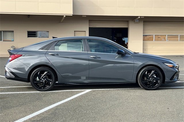 New 2026 Hyundai Elantra SEL Sport image 5