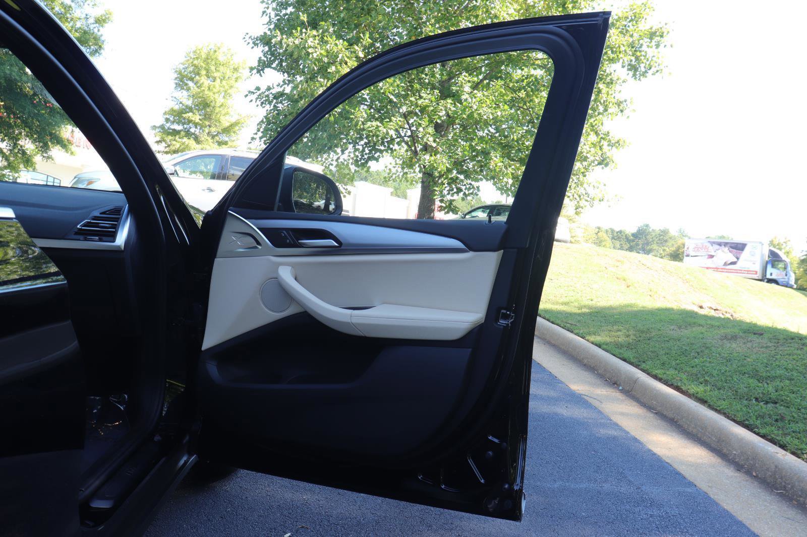 Used 2024 BMW X3 sDrive30i w/ Premium Package w/ZPA RWD image 21