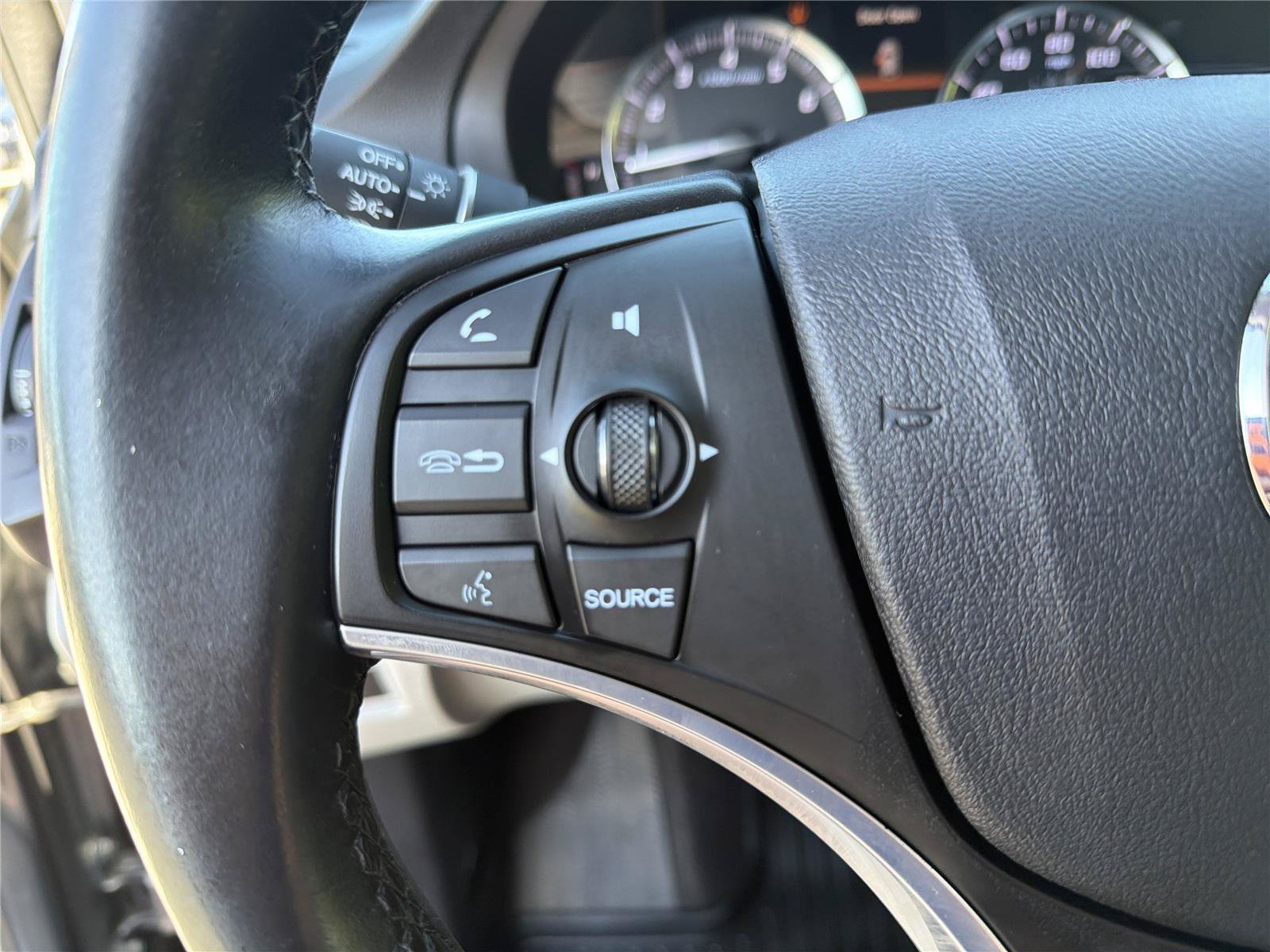 Used 2020 Acura MDX SH-AWD w/ Technology Package image 15