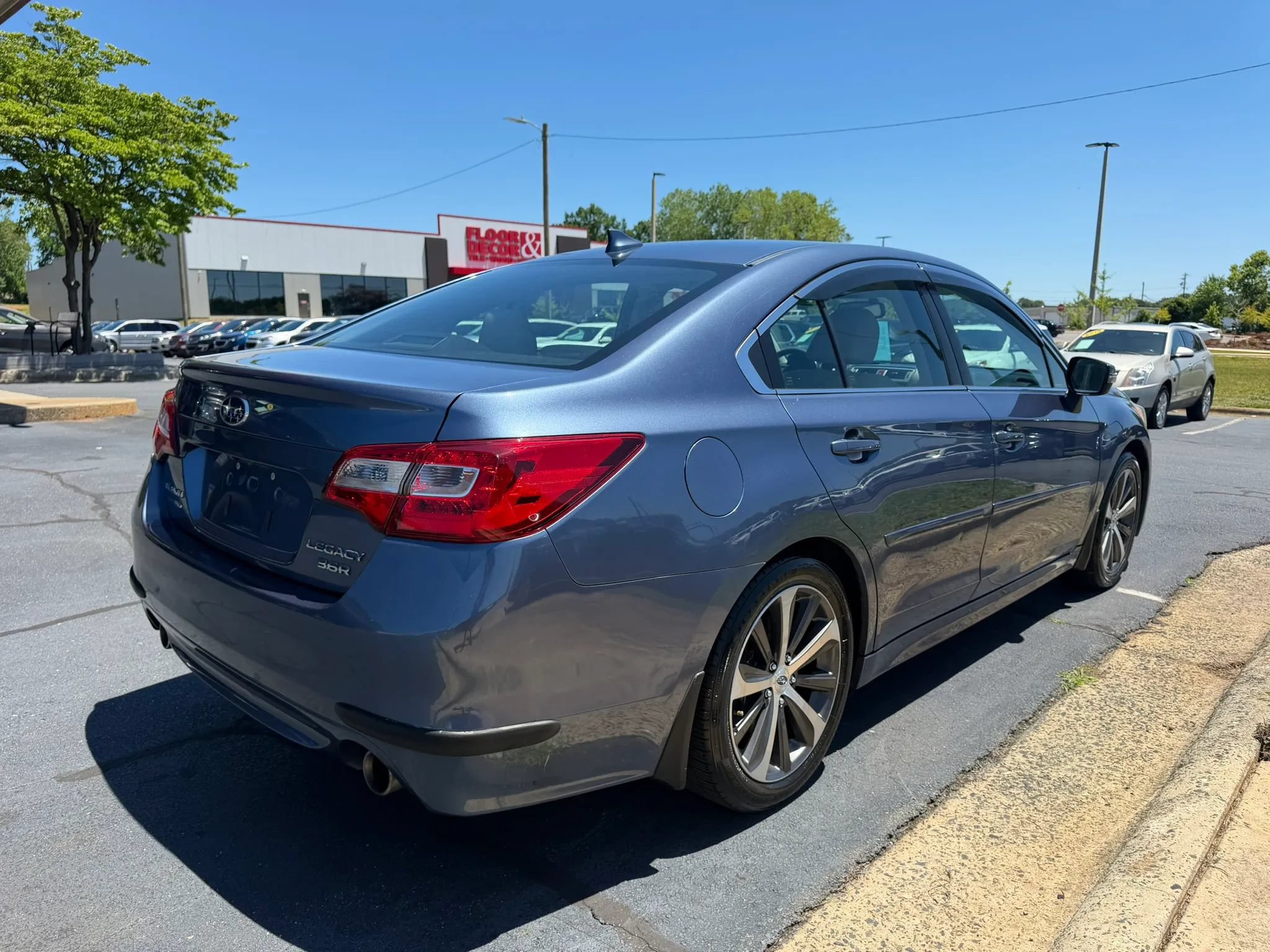 Used 2016 Subaru Legacy 3.6R Limited AWD/4WD image 7