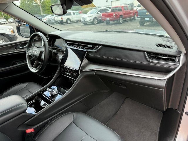 Used 2022 Jeep Grand Cherokee L Limited image 26