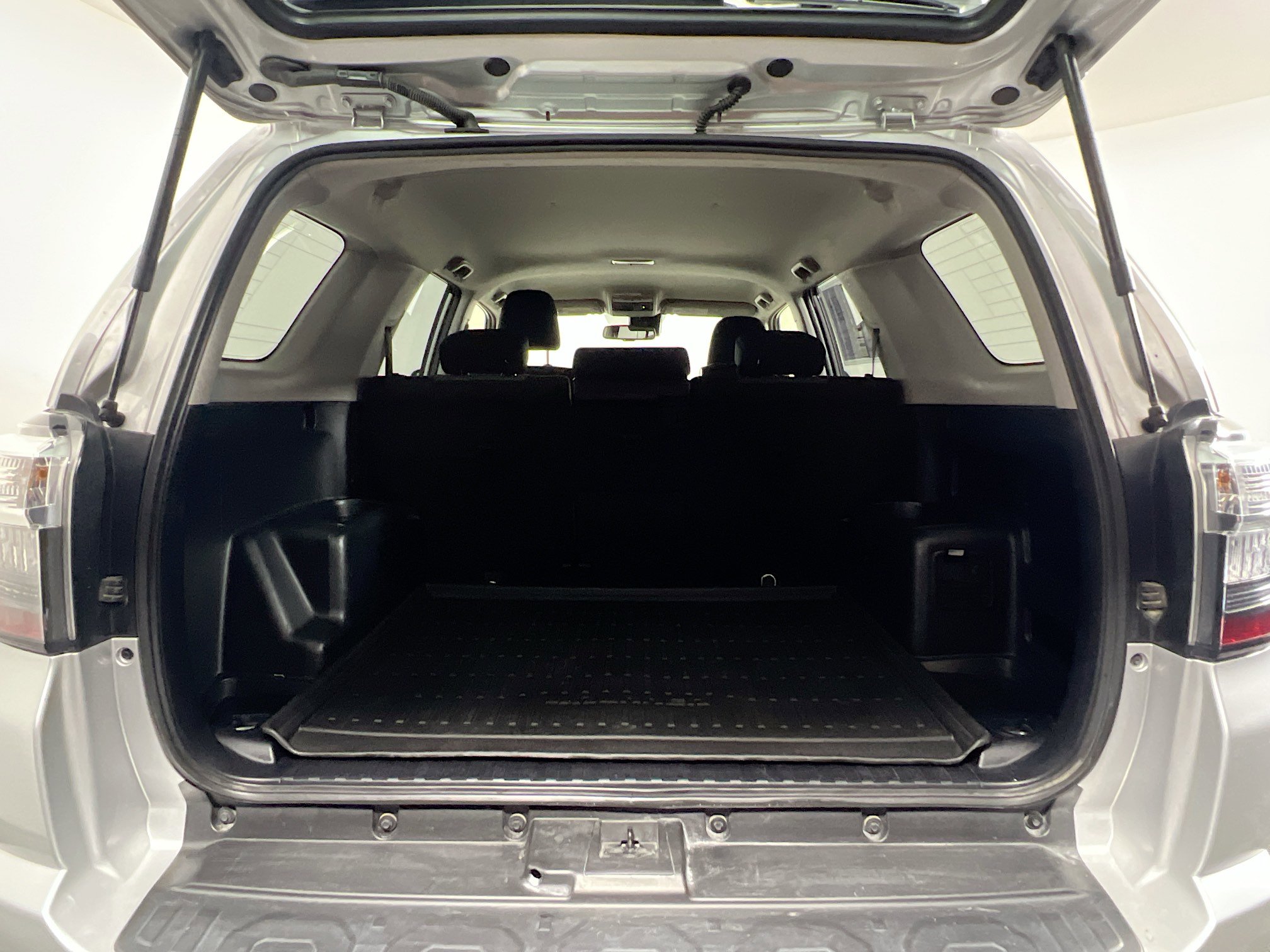 Used 2023 Toyota 4Runner SR5 image 34