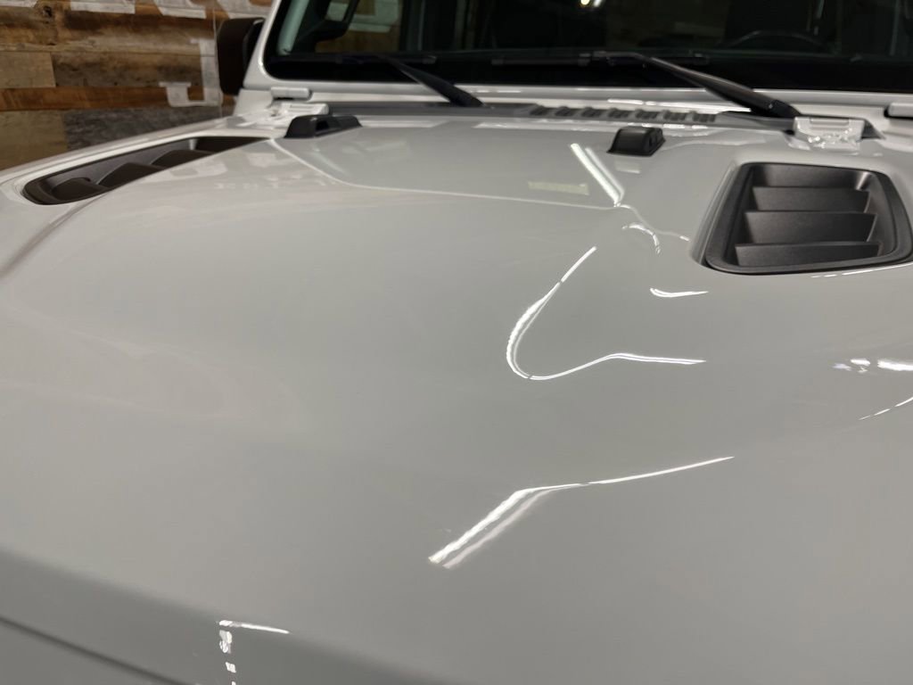 Used 2022 Jeep Wrangler Unlimited Rubicon w/ Cold Weather Group image 8