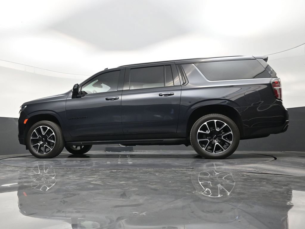 Used 2024 Chevrolet Suburban RST w/ Luxury Package RWD image 22