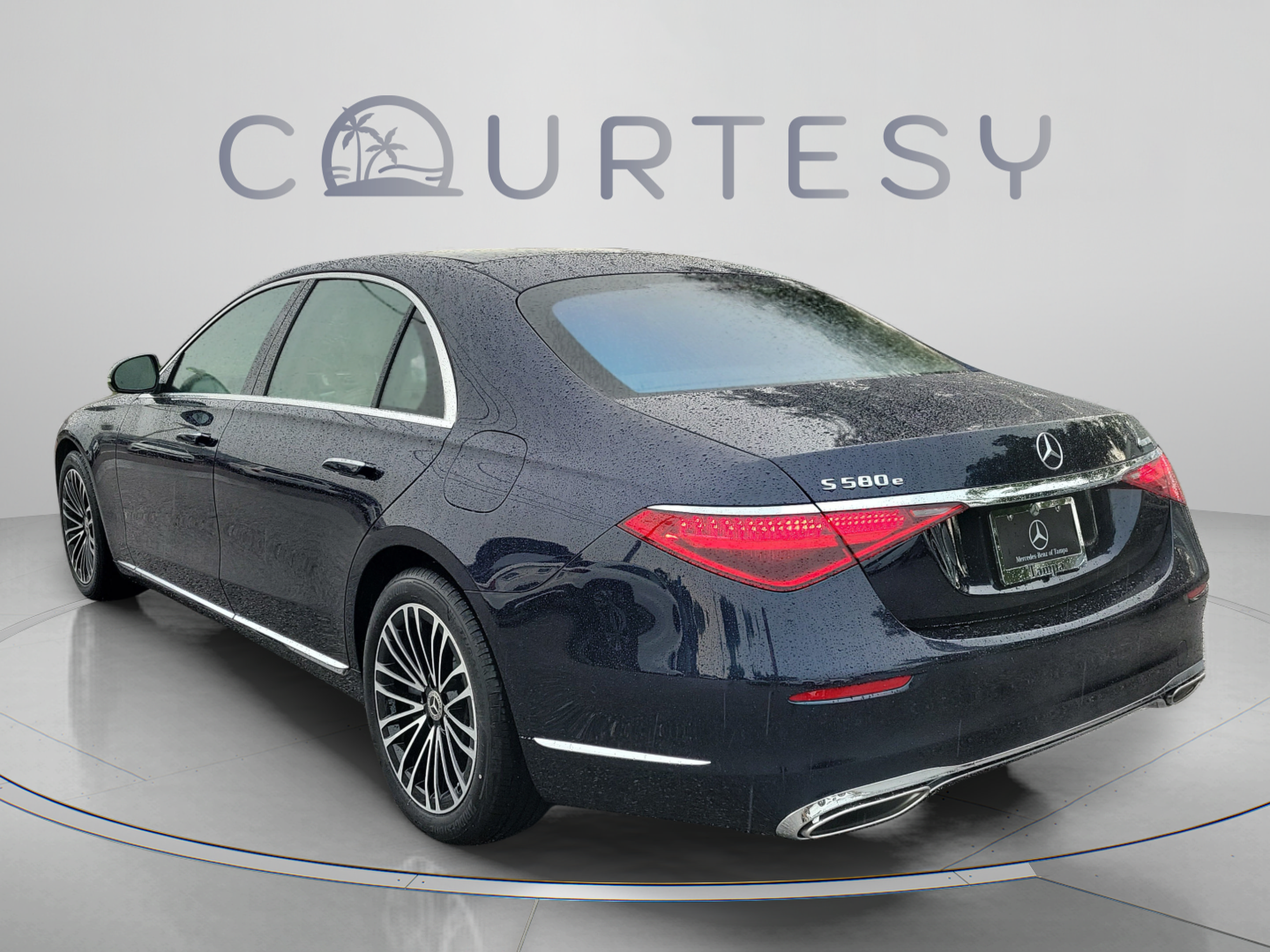 New 2026 Mercedes-Benz S 580e 4MATIC Sedan image 2