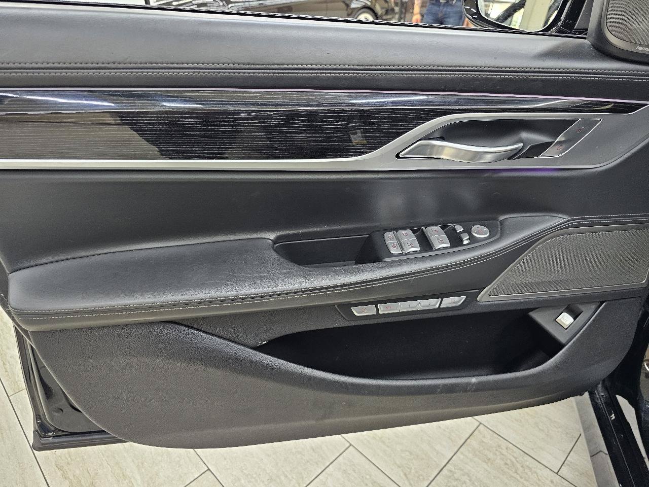 Used 2018 BMW M760i xDrive AWD/4WD image 41