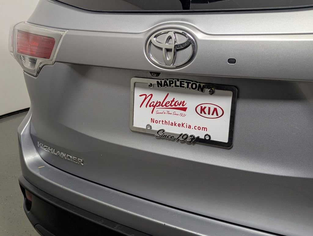 Used 2016 Toyota Highlander XLE FWD image 8