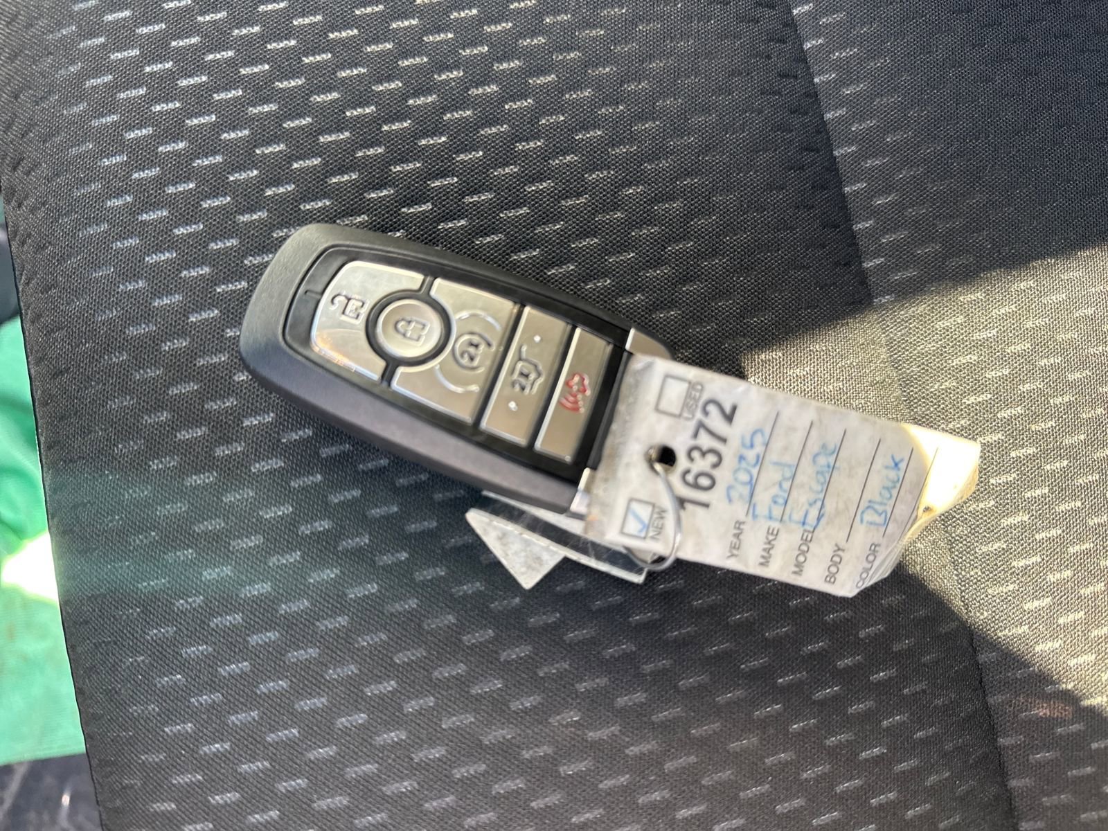 Used 2025 Ford Escape SE image 29