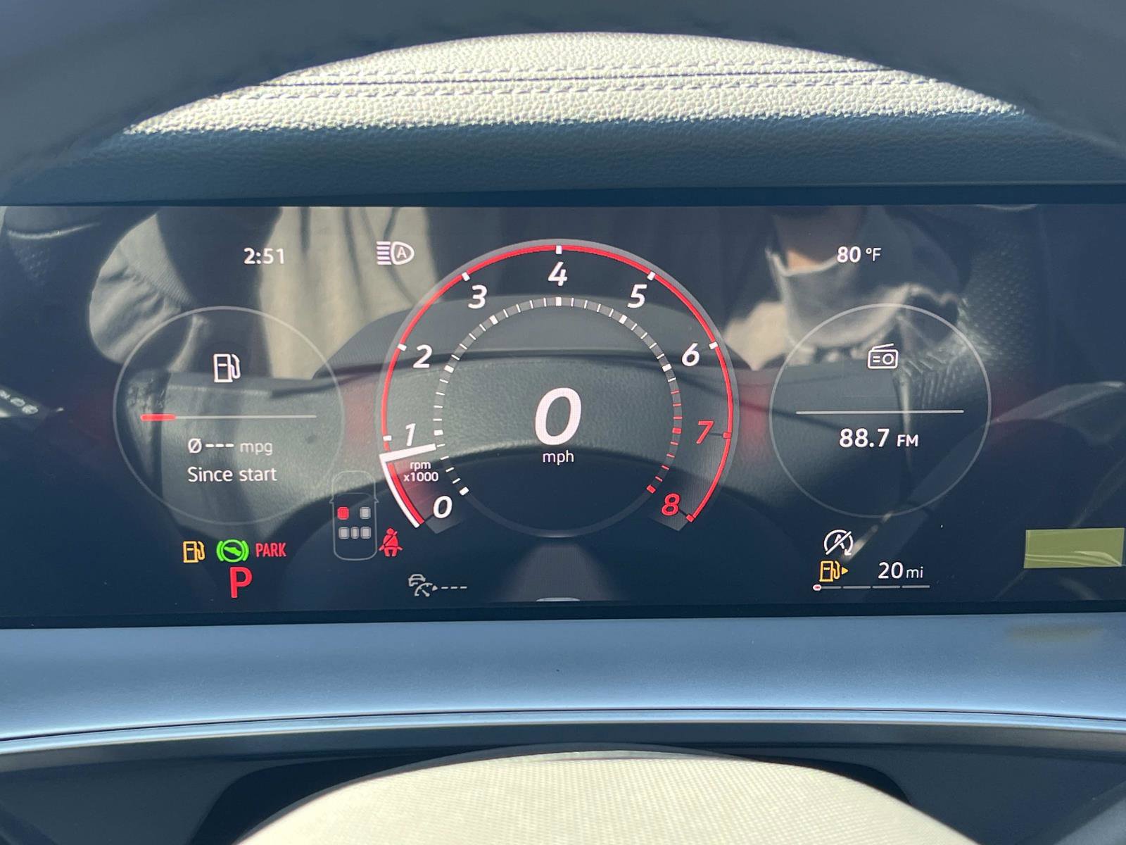 New 2026 Volkswagen Tiguan SE R-Line image 9