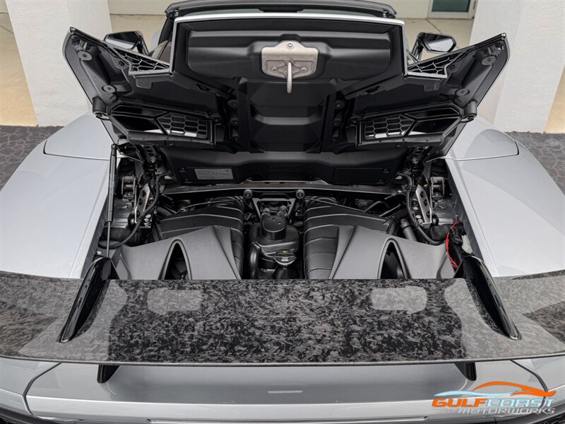 Used 2019 Lamborghini Huracan Performante AWD/4WD image 38