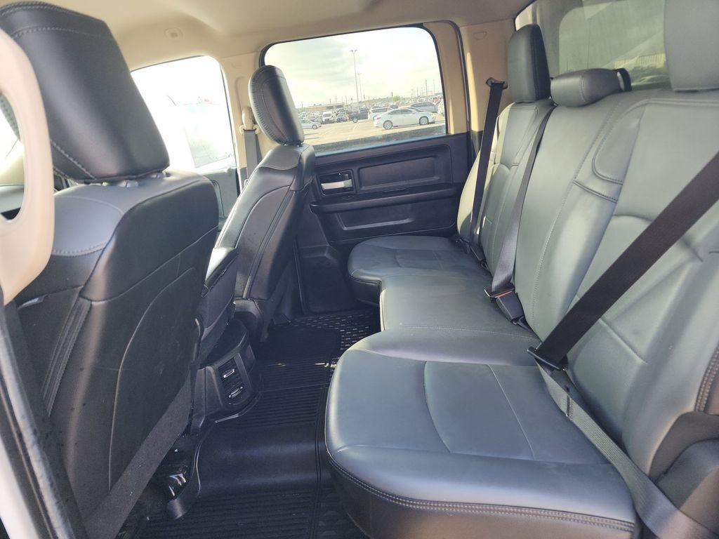 Used 2019 RAM 2500 Tradesman w/ Chrome Appearance Group image 4