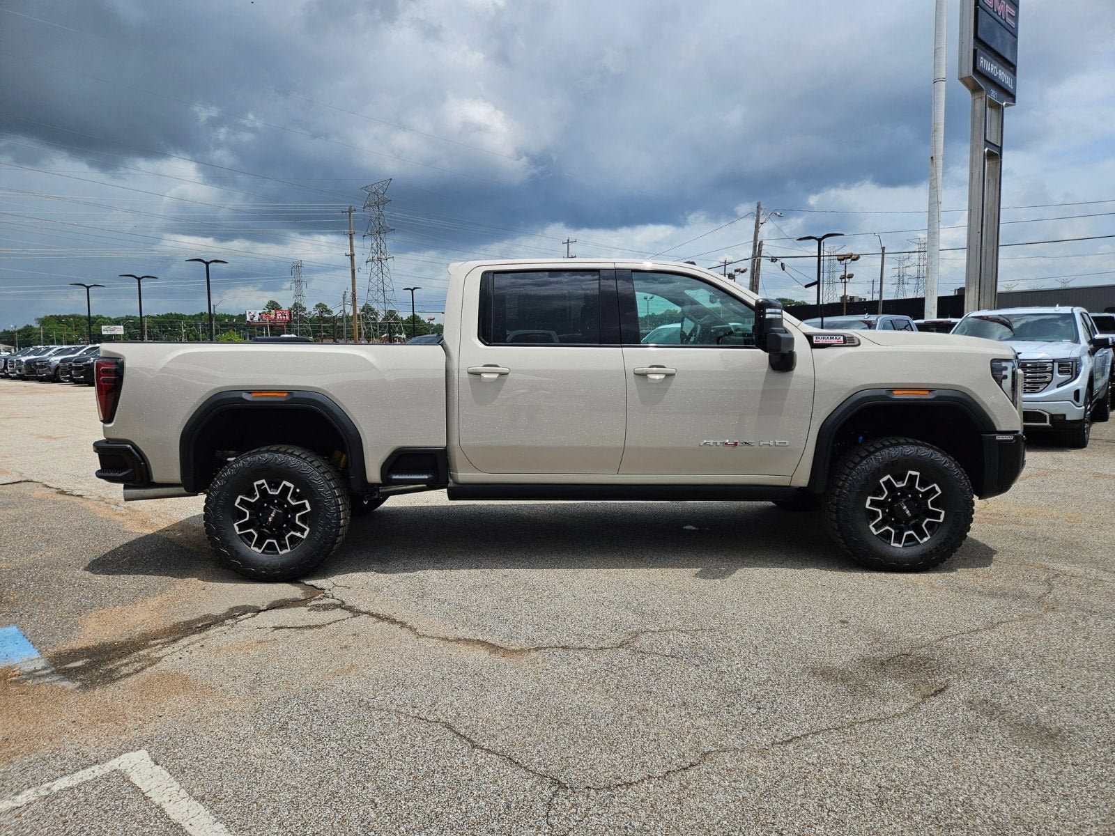 New 2026 GMC Sierra 2500 AT4X AWD/4WD image 7