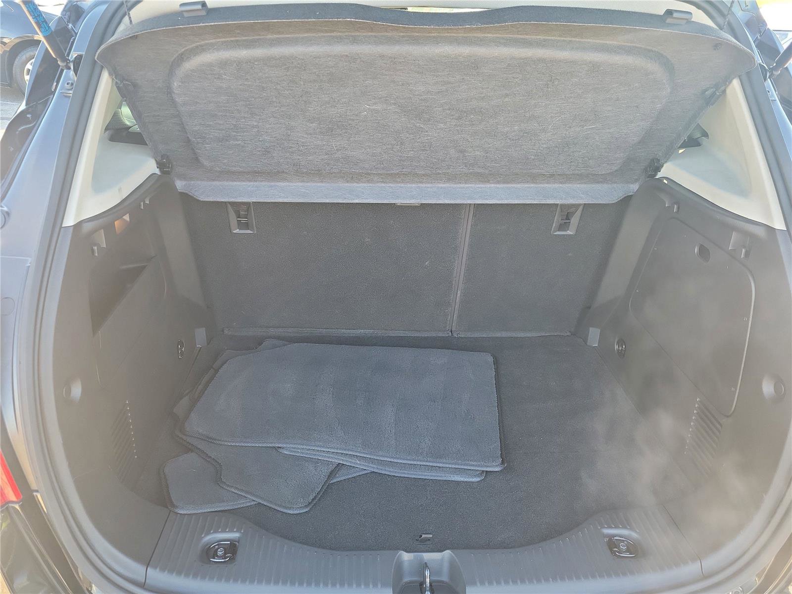 Used 2019 Buick Encore Essence image 8