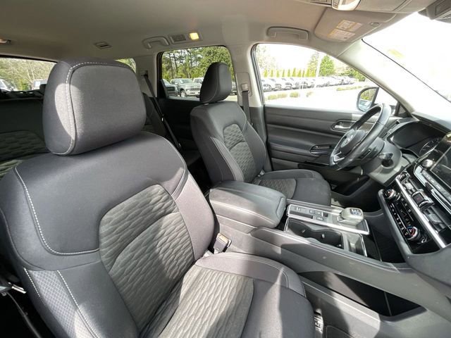 Used 2022 Nissan Pathfinder SV image 19