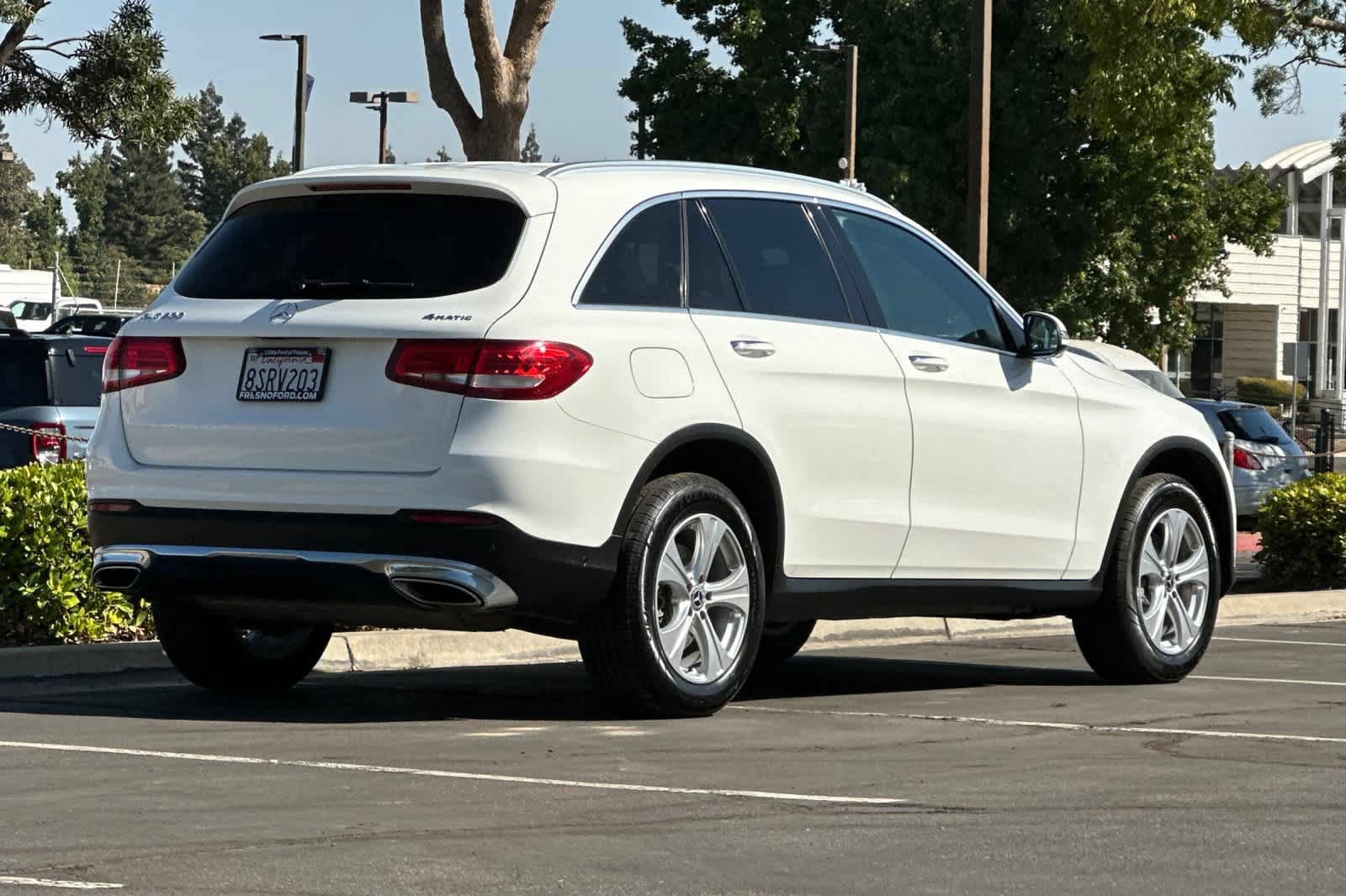 Used 2018 Mercedes-Benz GLC 300 4MATIC image 2