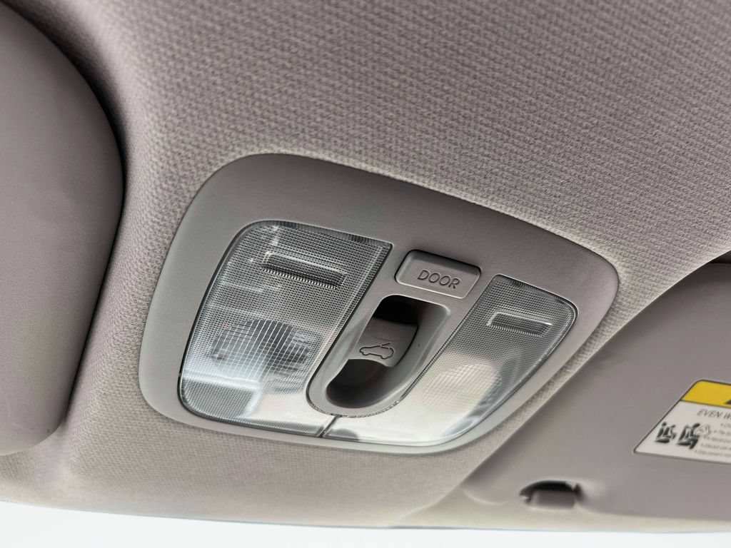 Used 2011 Kia Soul ! FWD image 29