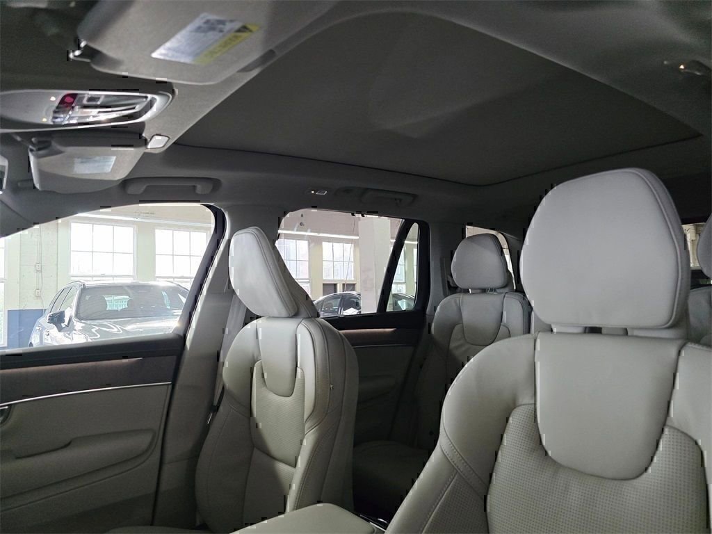 New 2026 Volvo XC90 B6 Ultra w/ Protection Package image 11