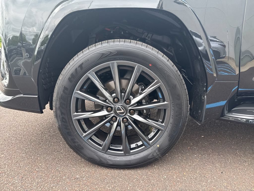 New 2026 Lexus LX 700h F Sport AWD/4WD image 9