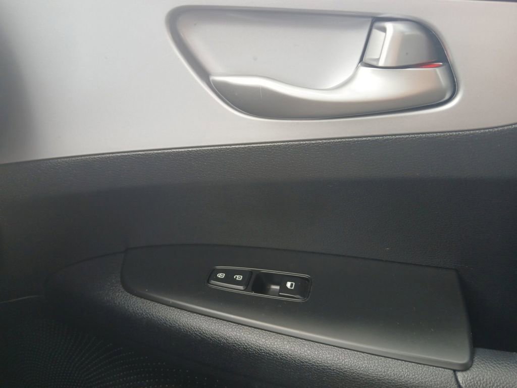 Used 2024 Kia Forte LXS FWD image 10