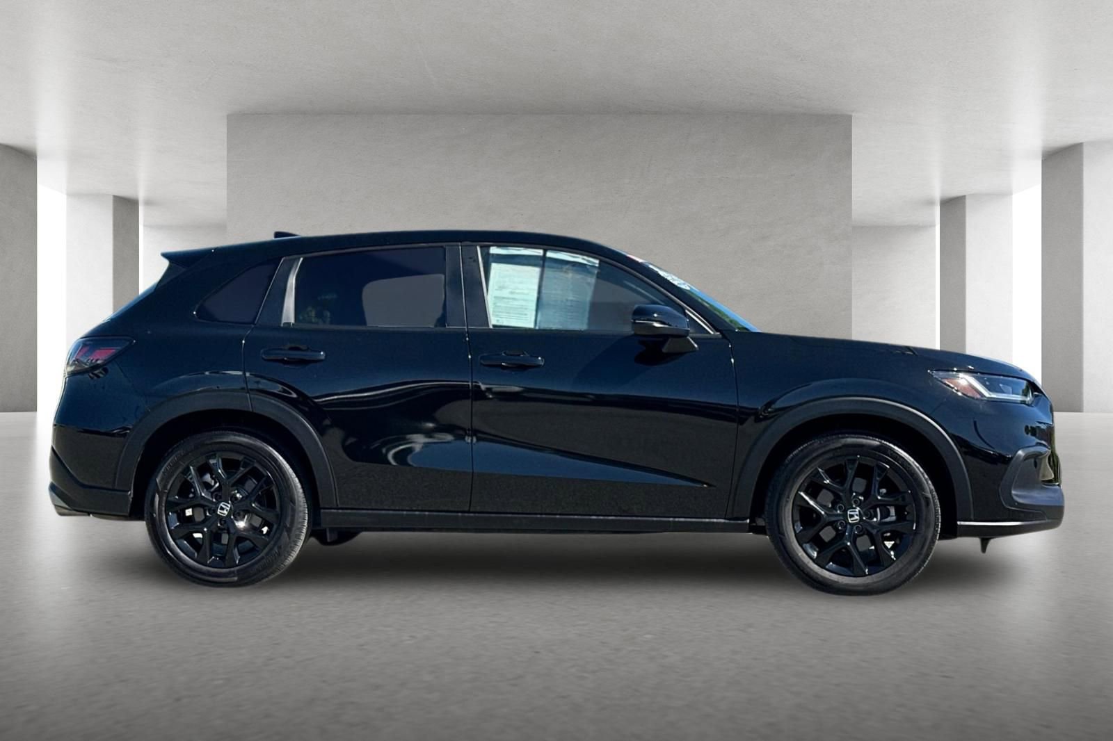 Certified 2025 Honda HR-V Sport image 3