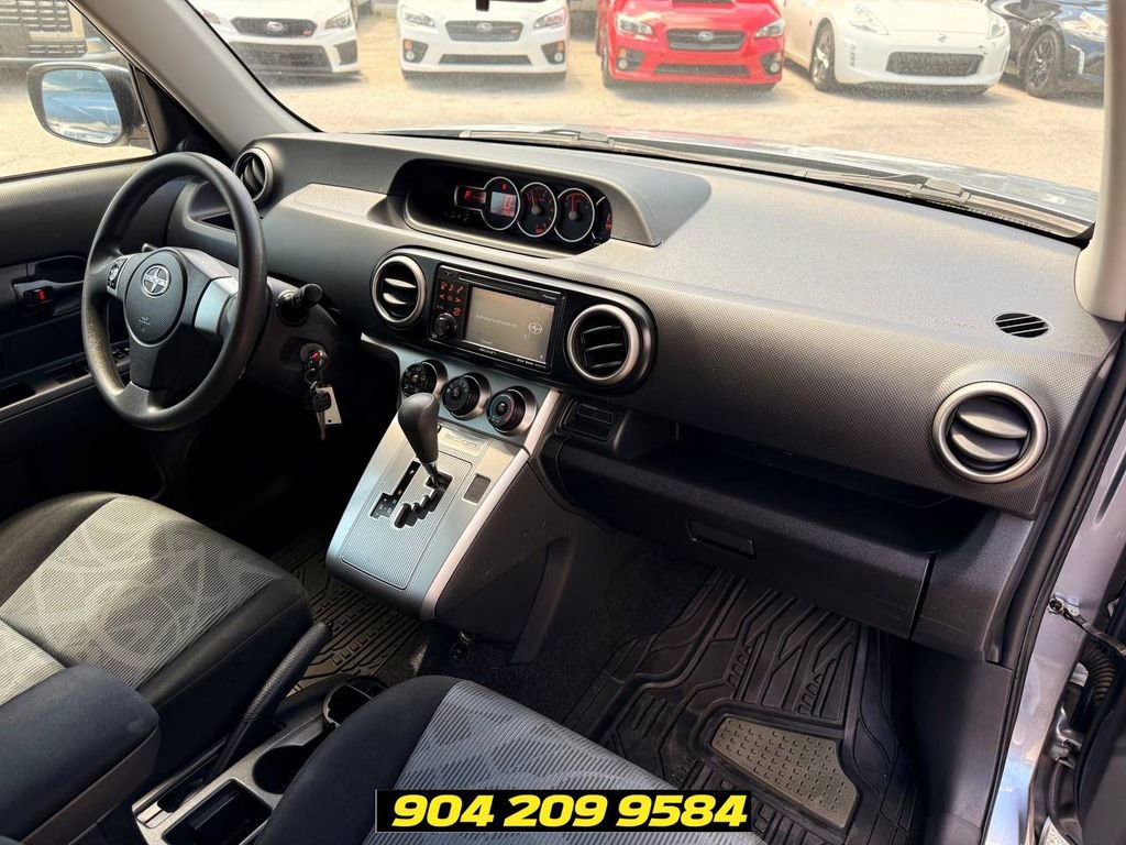 Used 2012 Scion xB FWD image 34