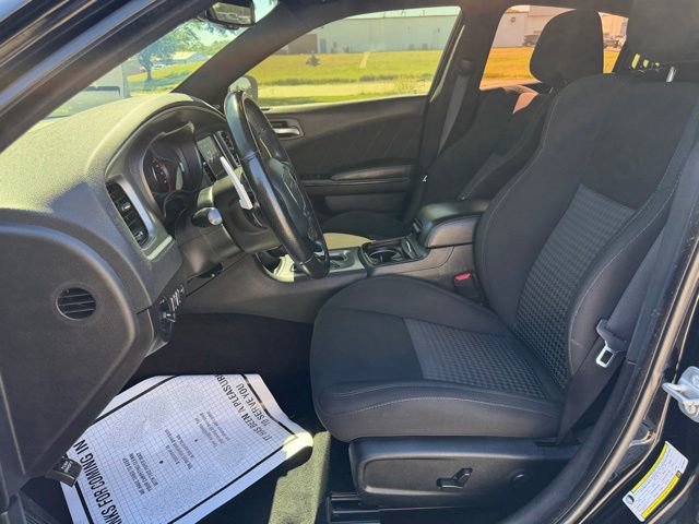 Used 2022 Dodge Charger R/T w/ Blacktop Package RWD image 12