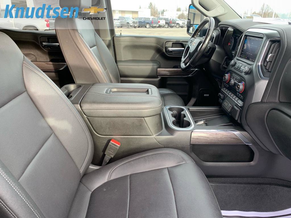 Used 2022 Chevrolet Silverado 1500 LTZ w/ Technology Package image 9