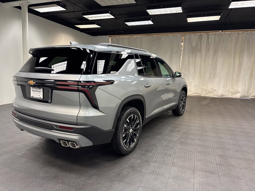 New 2026 Chevrolet Traverse LT w/ Sun and Wheel Package image 5