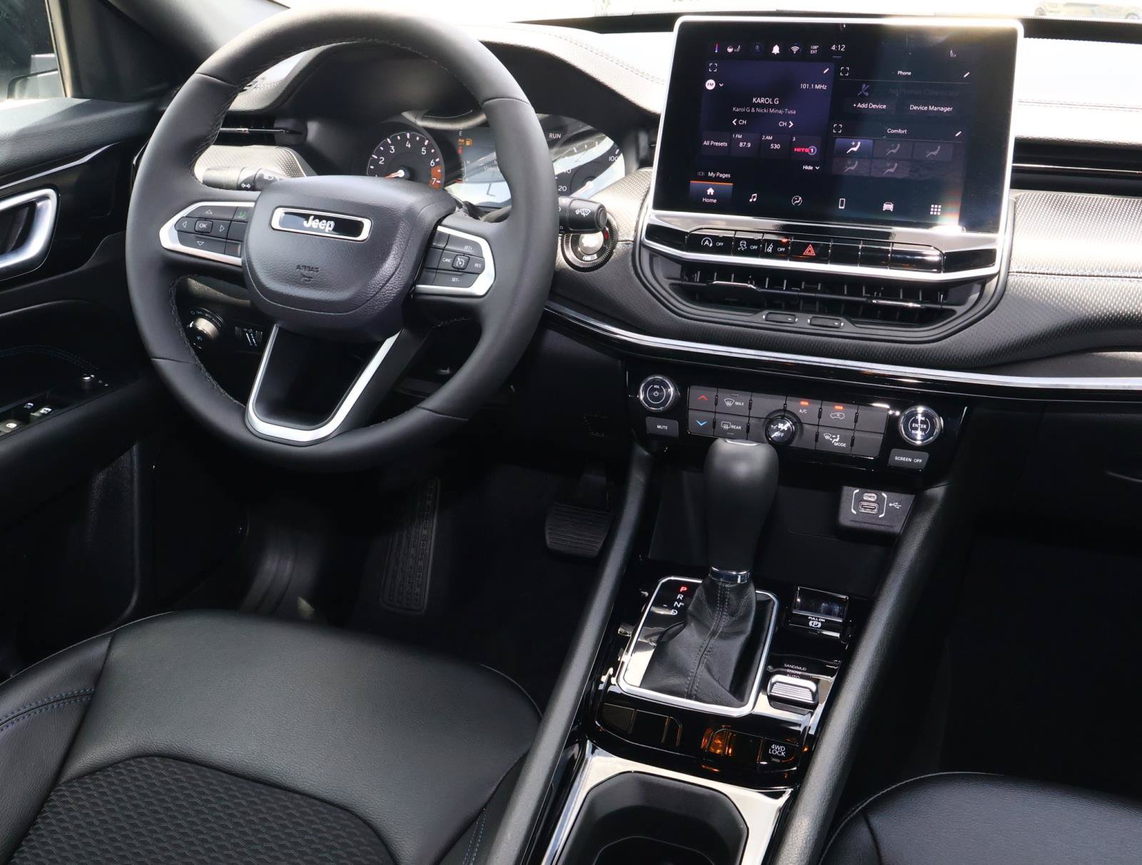 Used 2026 Jeep Compass Latitude AWD/4WD image 10